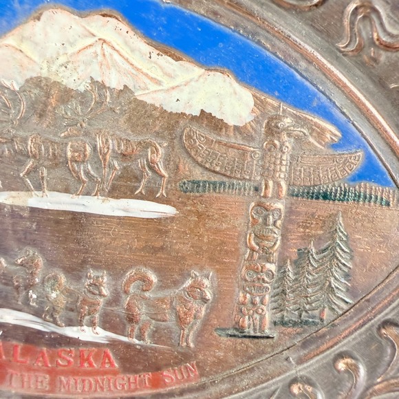 Vintage 60s Enameled Metal Alaska Souvenir Tray Trinket Dish Handpainted 7.5x5.5 - Picture 4 of 7